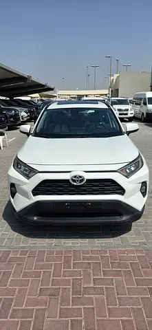 2019 Toyota RAV 4 — фото 9