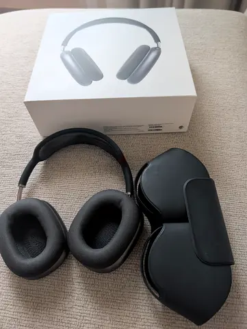 Original Apple AirPods Max (Black) with Original Case - Pre-owned