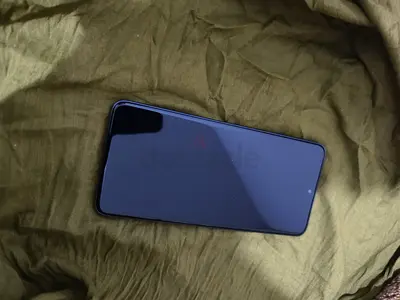 Used vivo v60 smartphone - good condition