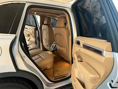 2011 Porsche CAYENNE — миниатюра 12