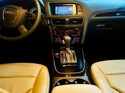 صورة 10 لـ 2013 AUDI Q5