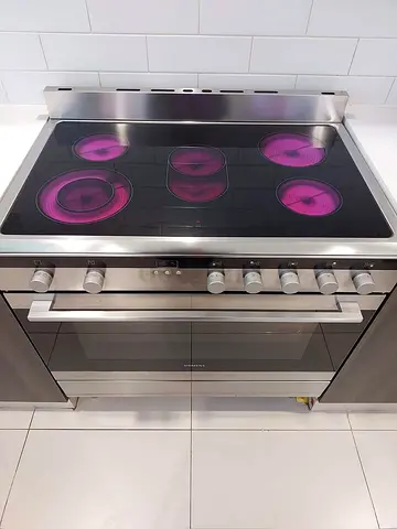 SIEMENS Latest Model 5-Burner Electric Ceramic Cooking Range 90x60 CM