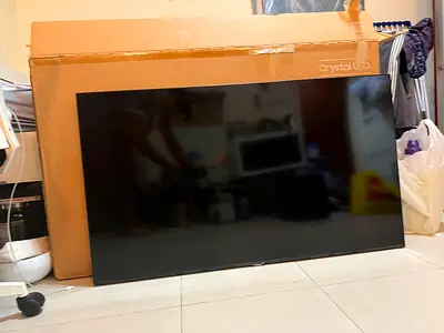 Samsung Samrt TV Crustal UHD CU7000 125 CM urgently for sale
