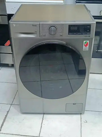 LG Brand ThinQ Latest New Model 11kg Washing machine.  Excellent condition Working