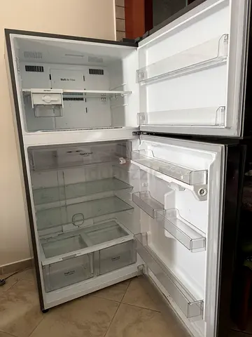 Used LG big refrigerator in a very good working condition