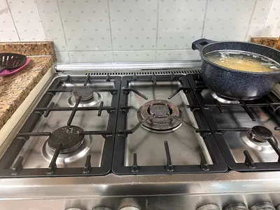 Gas stove