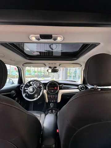 صورة 10 لـ 2019 MINI COOPER