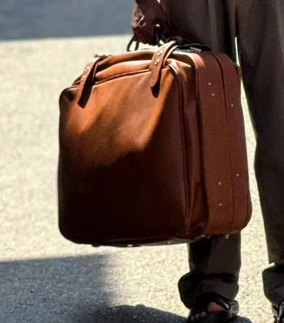 Vintage Classic Brown Leather Briefcase Bag