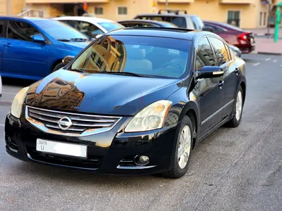Nissan Altima full options GCC second owner perfect condition