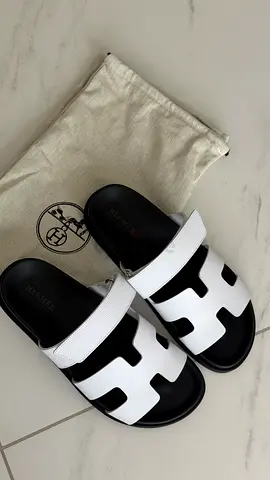 Genuine Hermes Oran-style Black & White Slide Sandals - Size 40 EU