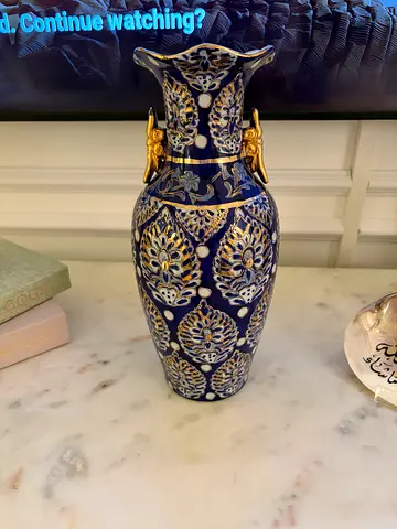 Elegant vase classic