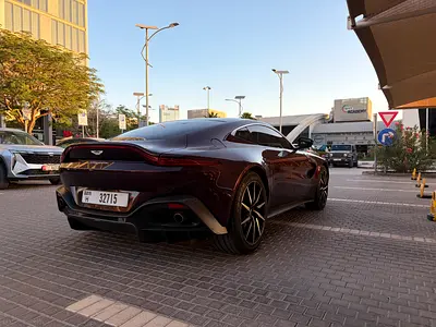 2019 Aston Martin VANTAGE — фото 6