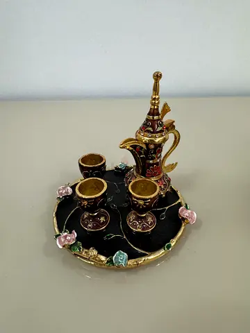 Vintage Ornate Decorative Tea Cup Holder Set with Tray