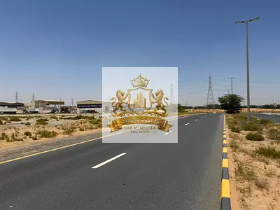 اراضي صناعيه تملك حر بالصجعه الصناعيه بالشارقه مساحات تبدأ من ٢٠٠٠٠ الف قدم