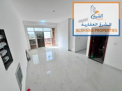 فرصة مميزة للسكن في شقة جديدة وأول ساكن بمساحة واسعة وتشطيبات حديثة وغرفة ماستر وثلاثة حمامات وبلكونة بإطلالة مفتوحة