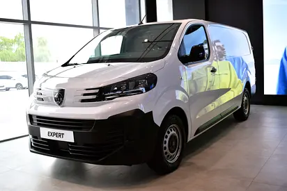 Brand New 2026 Peugeot Expert L3 - GCC Specs - 0km