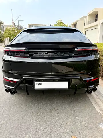 صورة 5 لـ 2025 Lamborghini URUS