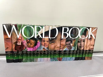 World Book Encyclopedia 2004 Complete Set Volumes 1-22