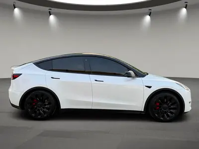2023 Tesla MODEL Y — фото 4