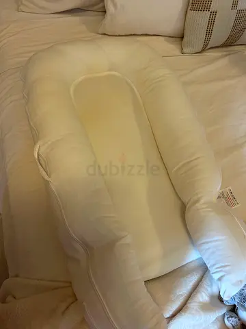 White baby nest lounger / newborn co-sleeper cushion (gently used)
