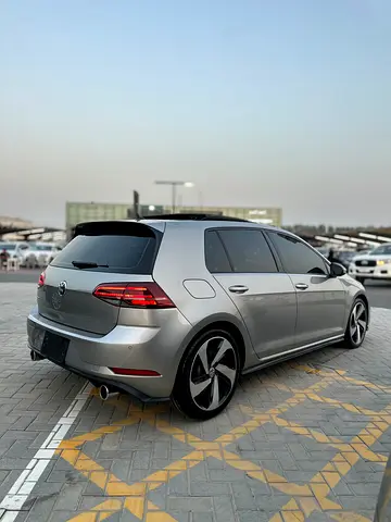 صورة 6 لـ 2019 Volkswagen GOLF GTI