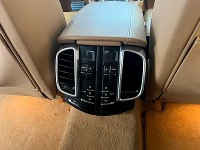 2011 Porsche CAYENNE — миниатюра 16