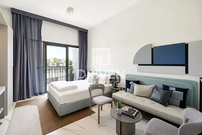 Modern Furnished Unit | Ready to Move in