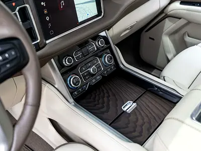 2023 GMC YUKON — фото 10