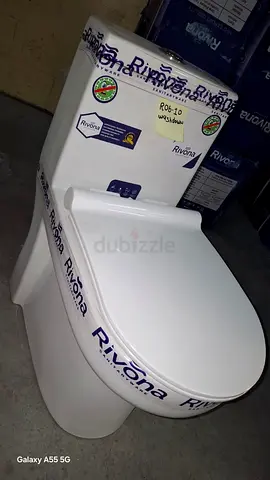 Rivona ceramic close-coupled toilet - brand new