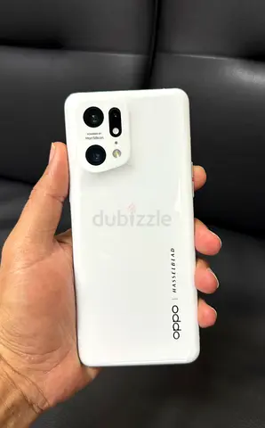 OPPO Find X5 Pro-256GB.Display have 1 green line and little shade.otherwise no have any issue.