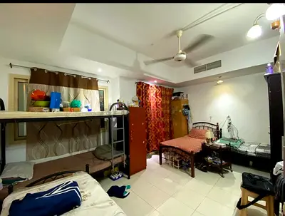 Ladies bedspace zulekha hospital pond park