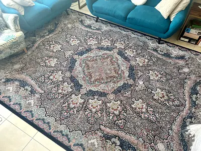 Large Persian-style High thread rug in excellent condition