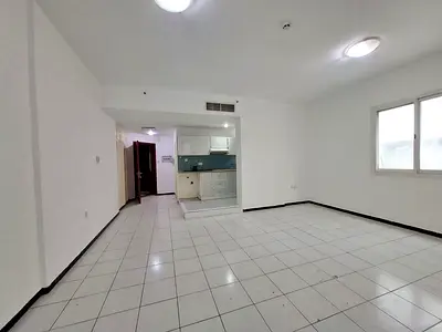 IDEAL LOCTION STUDIO CHILLER FREE NEAR TO BUS STOP