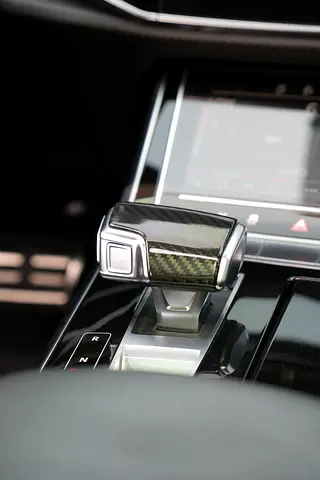 صورة 6 لـ 2021 AUDI RS Q8