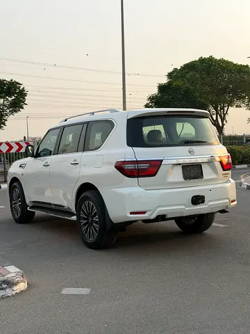 2015 Nissan PATROL 缩略图 2