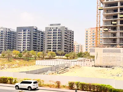 Spacious 2BR | Balcony | Family building | Confirm deal