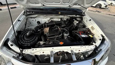 صورة 14 لـ 2014 Toyota HILUX