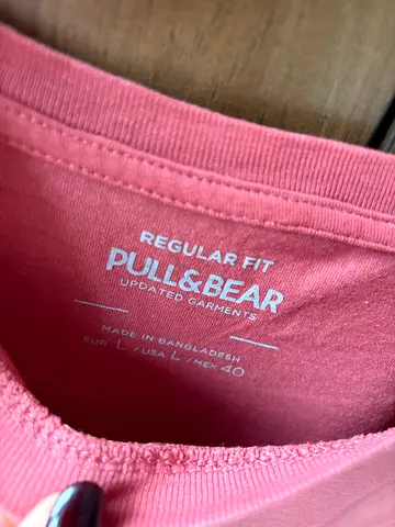 Pull & Bear Regular Fit T-Shirt Size L