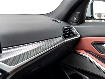 BMW 3 Series 320i, миниатюра 13