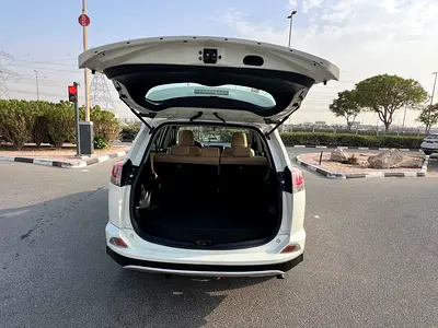 2016 Toyota RAV 4 — фото 9