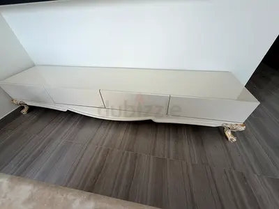 Tv table