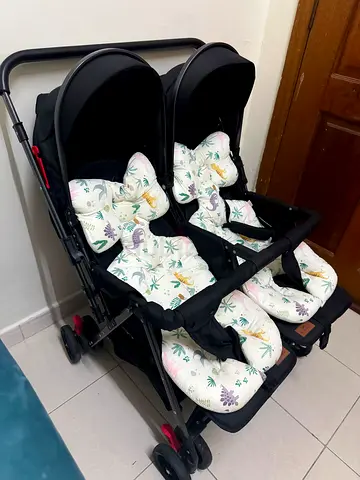 Double side-by-side twin stroller (tandem) in good condition