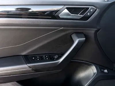 Volkswagen T-Roc R-Line, миниатюра 11
