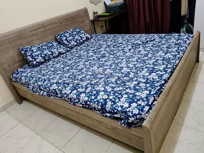Wooden Double Bed Frame with Headboard - Light Oak Finish with new mattress