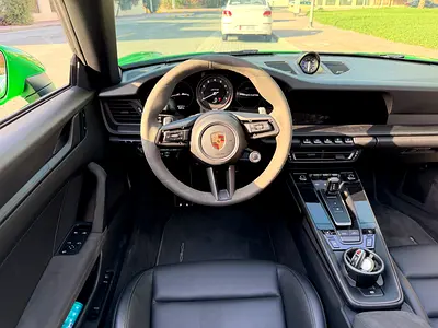 2023 Porsche 911 — миниатюра 16