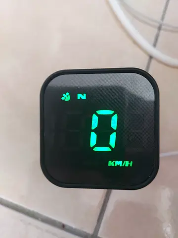 Car accessories speed tracker and mobile stand
