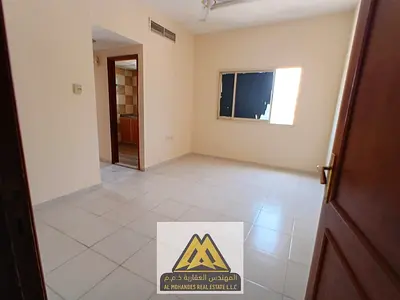 مساحة مناسبة | بلكونة | تكييف مركزي | صيانة مجانية على المالك | موقع حيوي ومميز | قريب من جميع الخدمات | بالقرب من أبراج الفالكون | سهولة الوصول