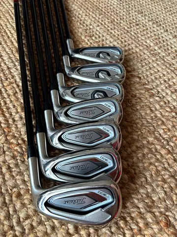 Set of Titleist Iron Golf Clubs