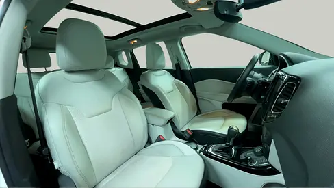 صورة 6 لـ 2019 JEEP COMPASS