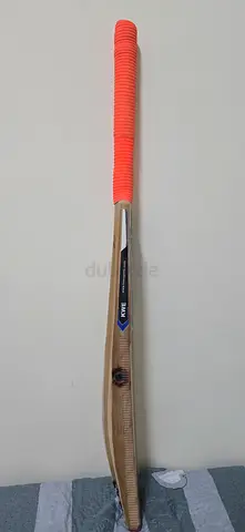 Cricket bat